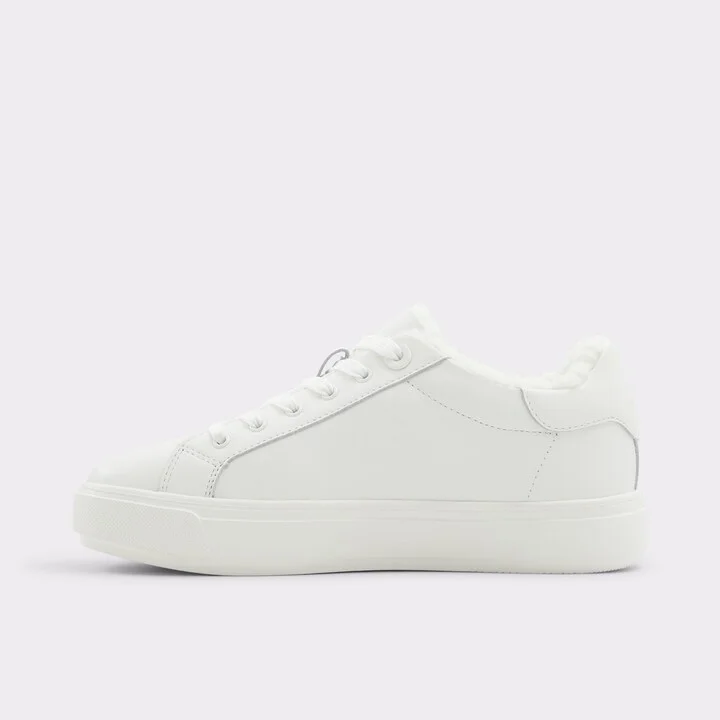 Low top sneaker - Image 3