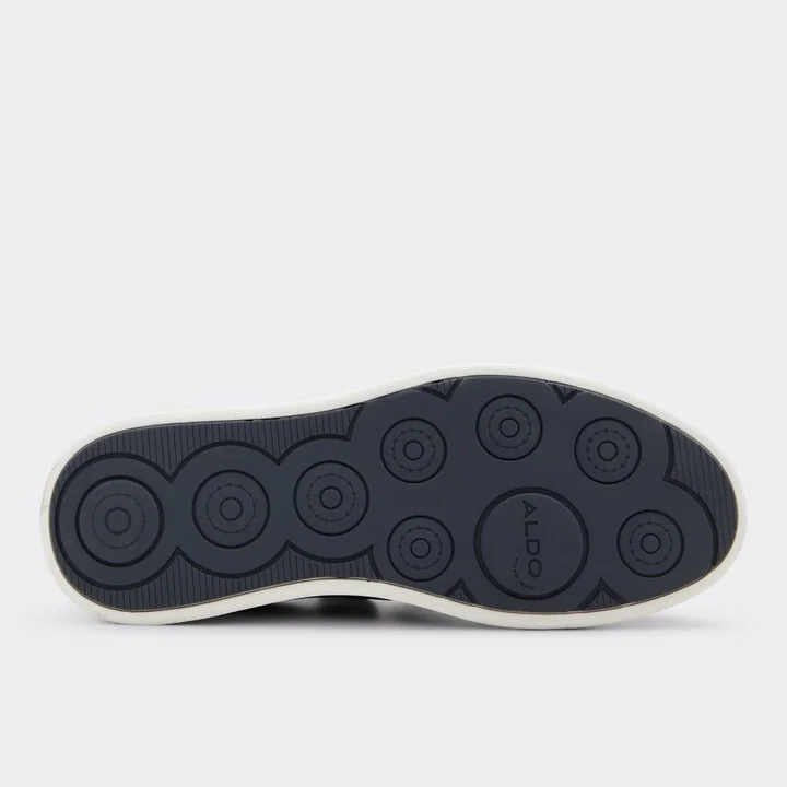 Low top sneaker - Image 7