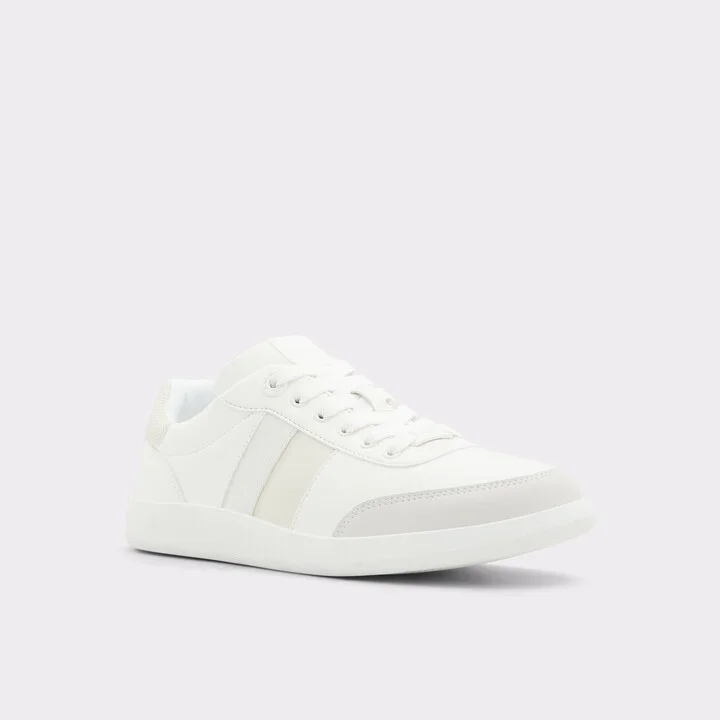 Low top sneaker - Image 4