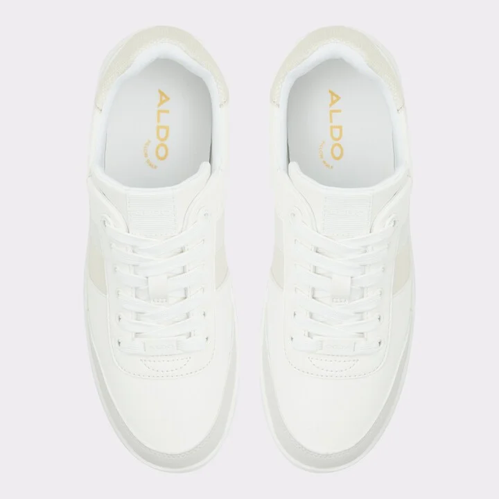 Low top sneaker - Image 6