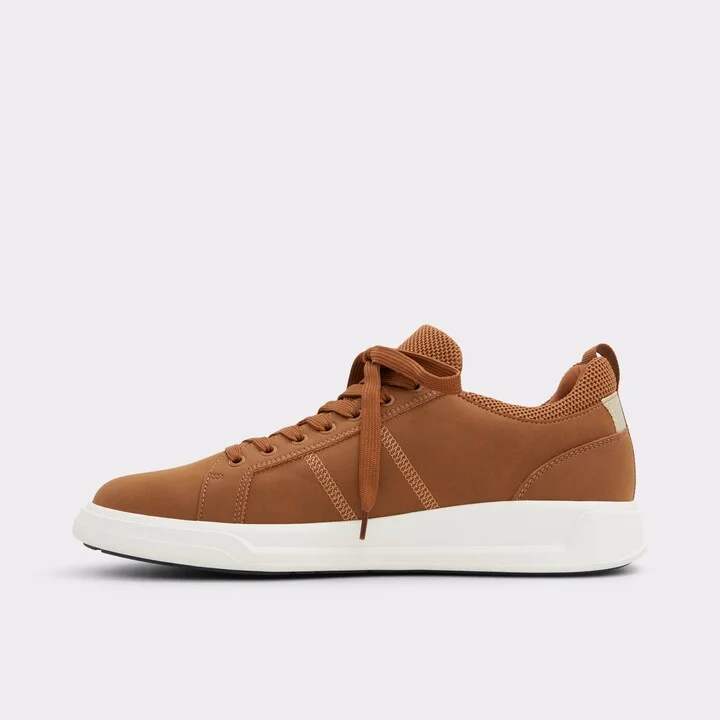 Low top sneaker - Image 3
