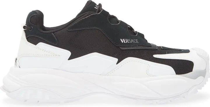 Low Top Sneaker - Image 3