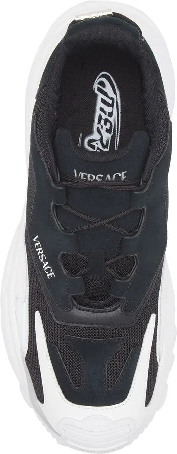 Low Top Sneaker - Image 4