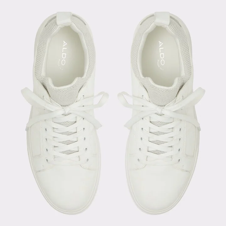 Low top sneaker - Image 7