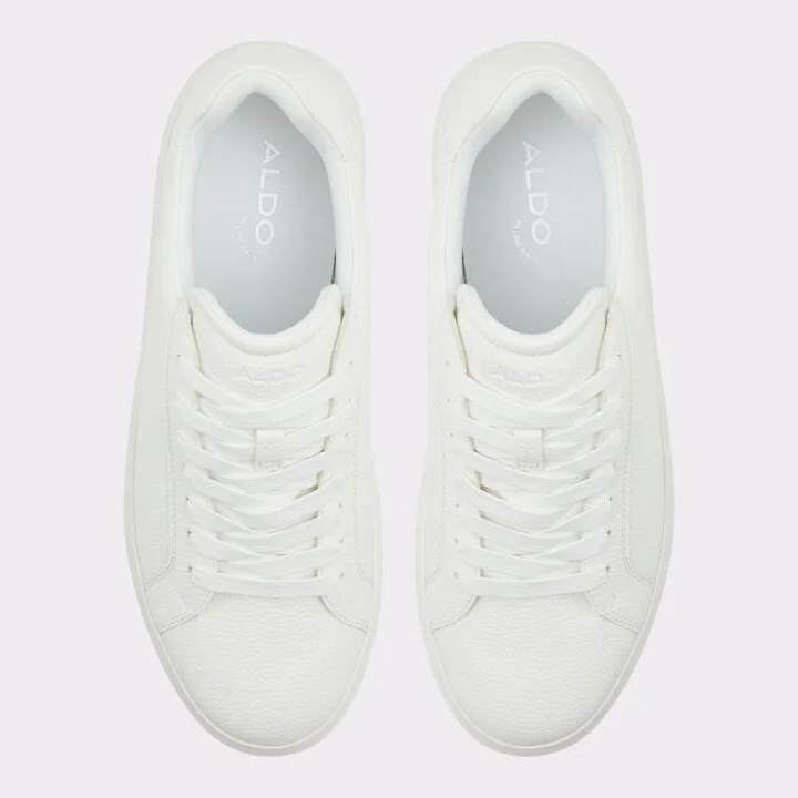 Low top sneaker - Image 7