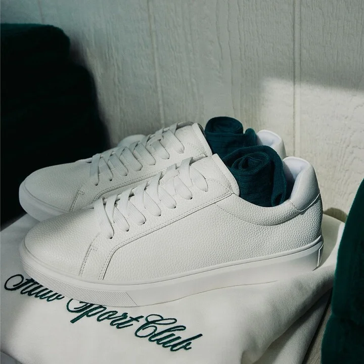 Low top sneaker - Image 9