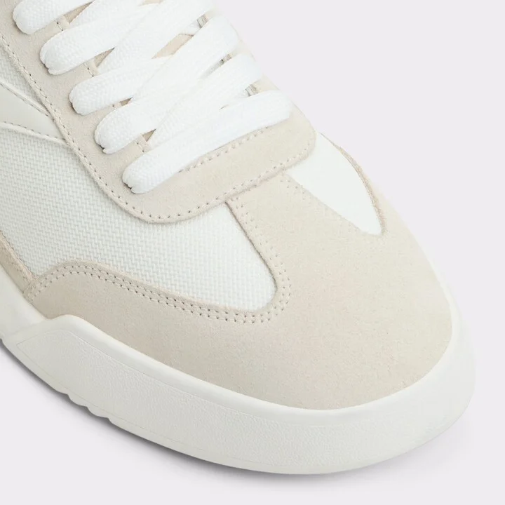 Low top sneaker - Image 5