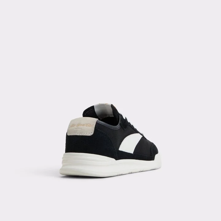 Low top sneaker - Image 2