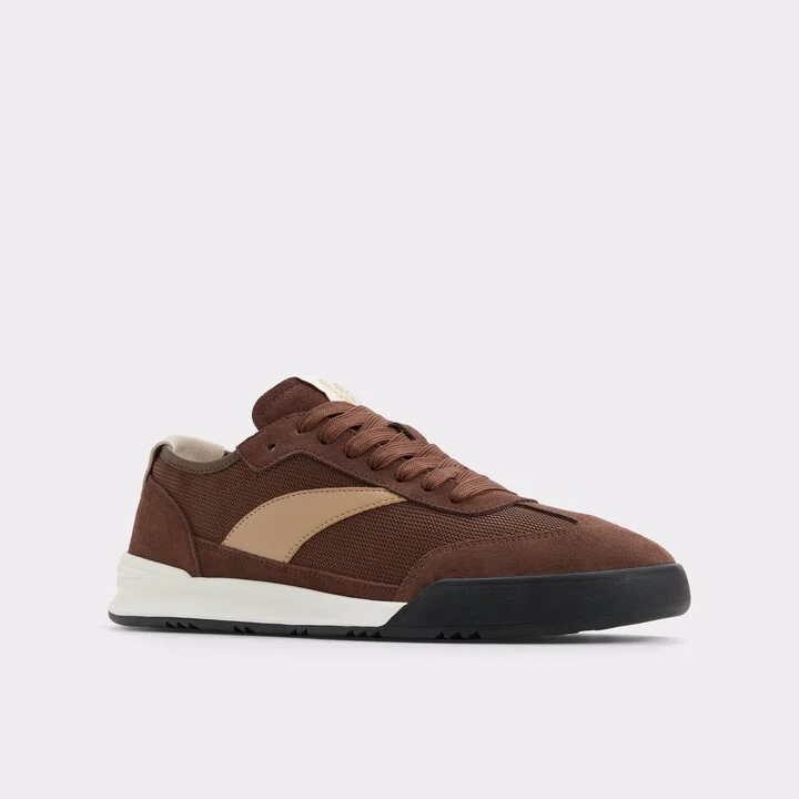 Low top sneaker - Image 4