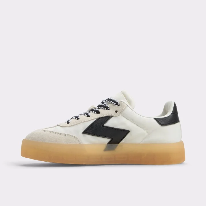 Low top sneaker - Image 3