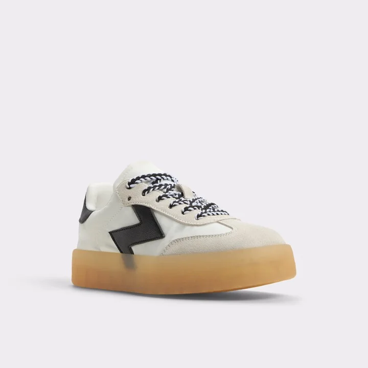 Low top sneaker - Image 4