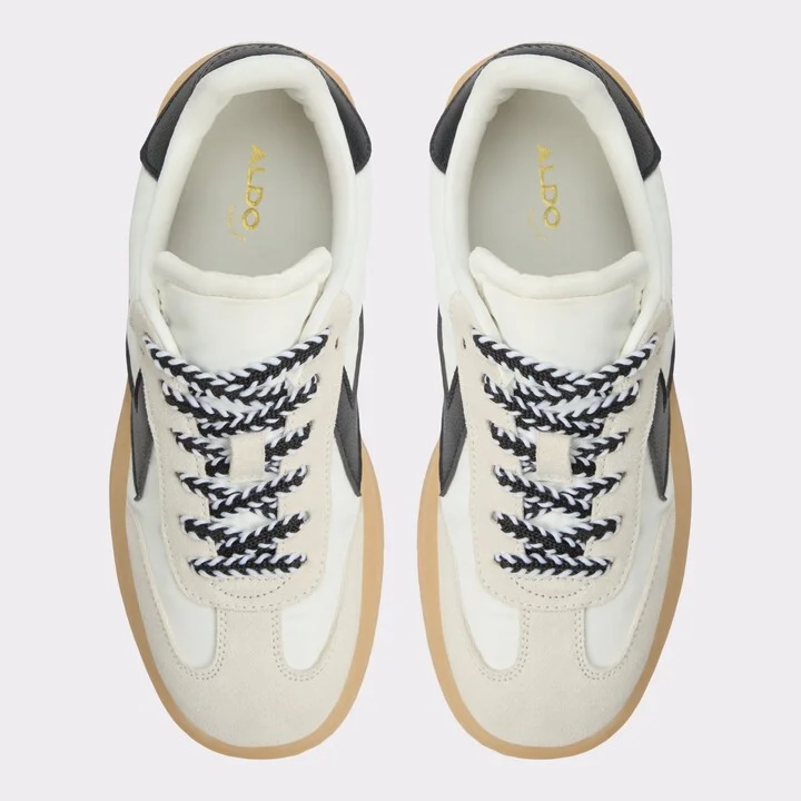 Low top sneaker - Image 6