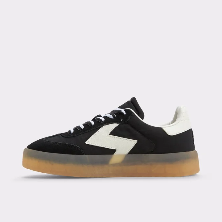 Low top sneaker - Image 3