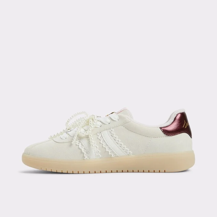 Low top sneaker - Image 3