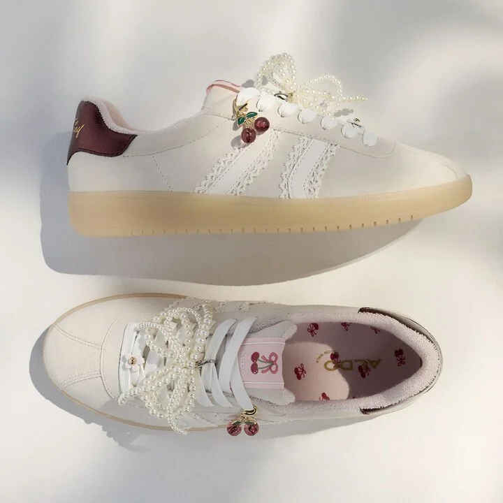 Low top sneaker - Image 7
