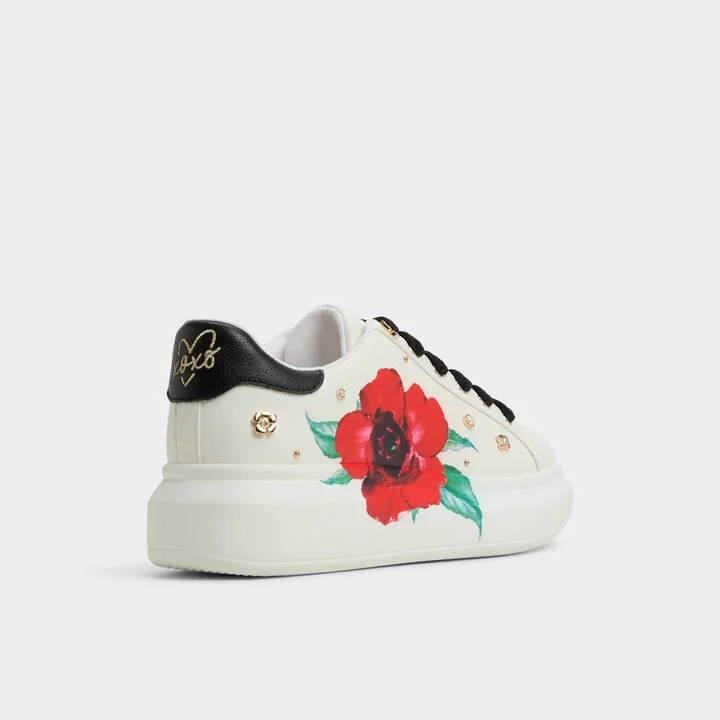 Low top sneaker - Image 2