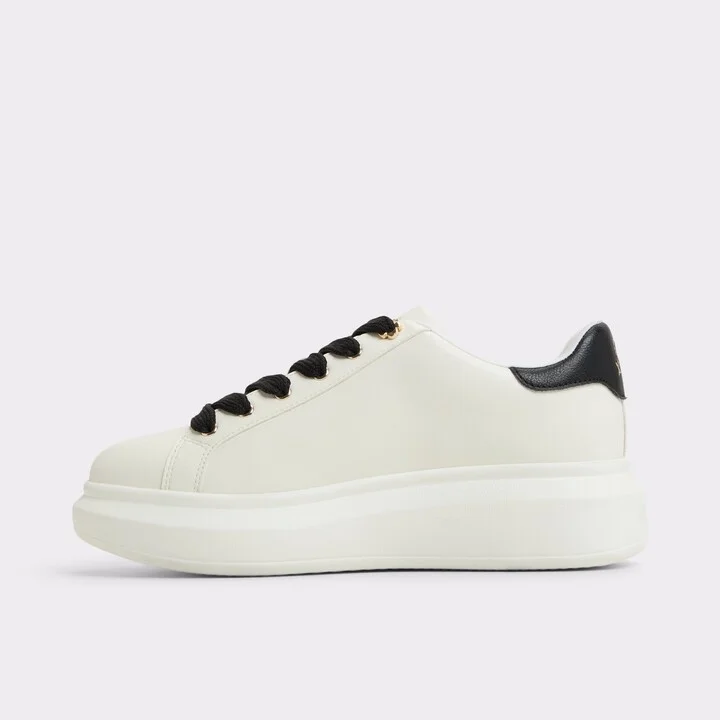 Low top sneaker - Image 3