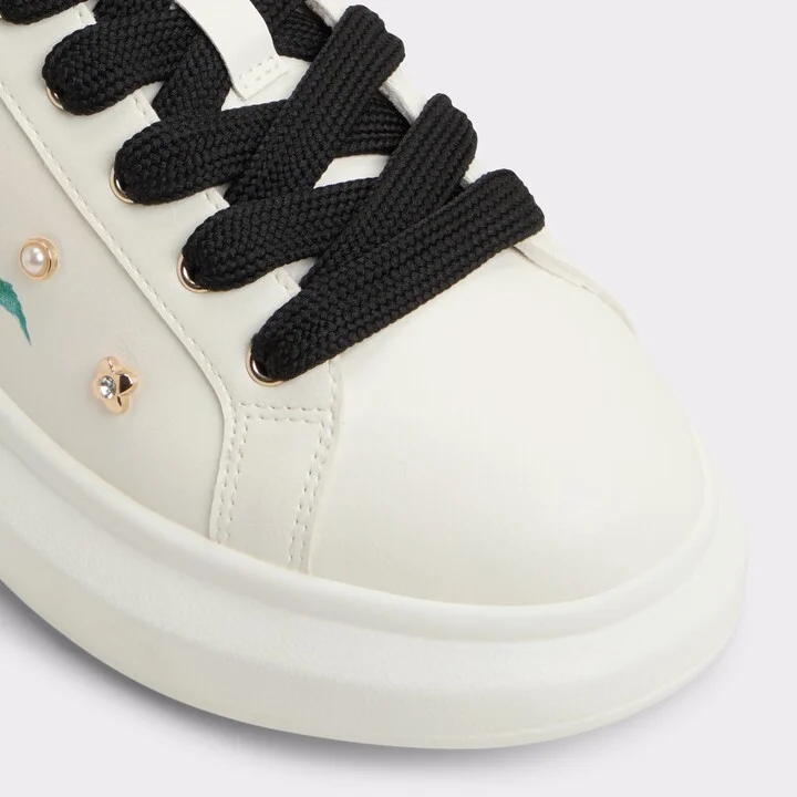 Low top sneaker - Image 5