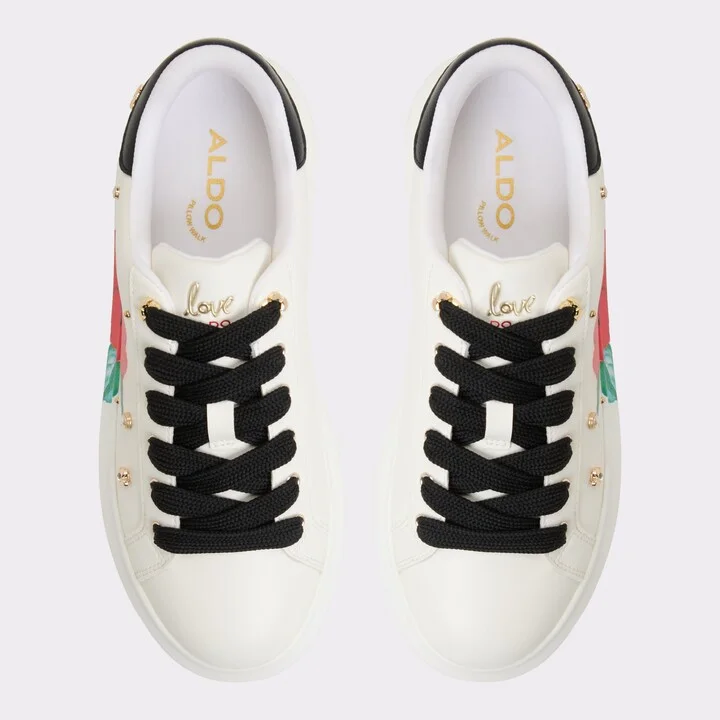 Low top sneaker - Image 6