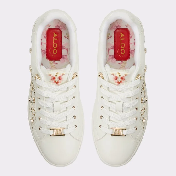 Low top sneaker - Image 6