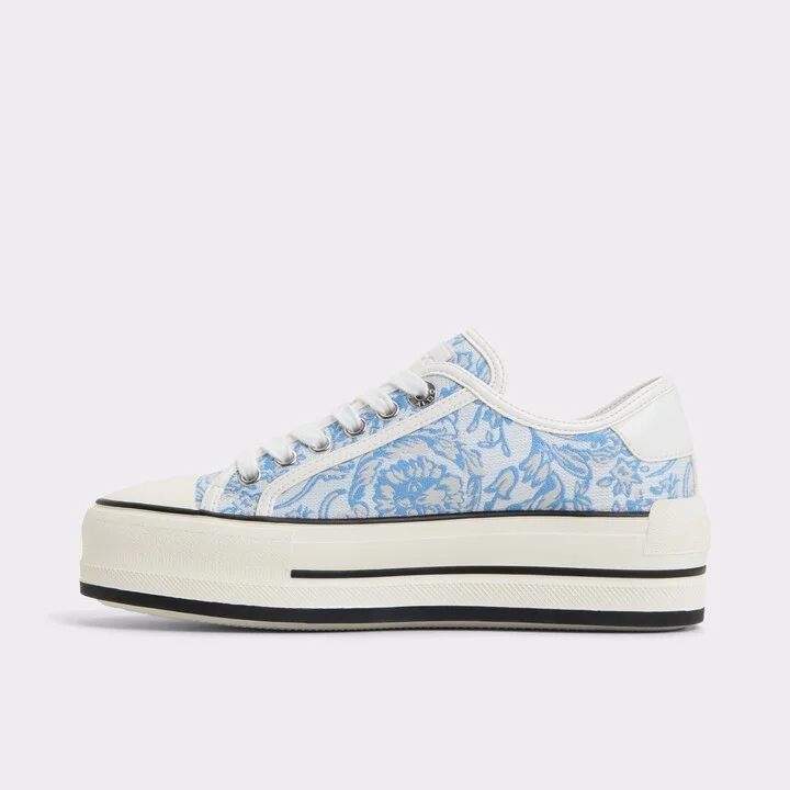 Low top sneaker - Image 3