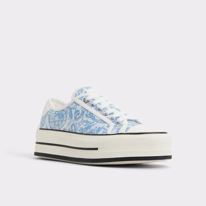 Low top sneaker - Image 4