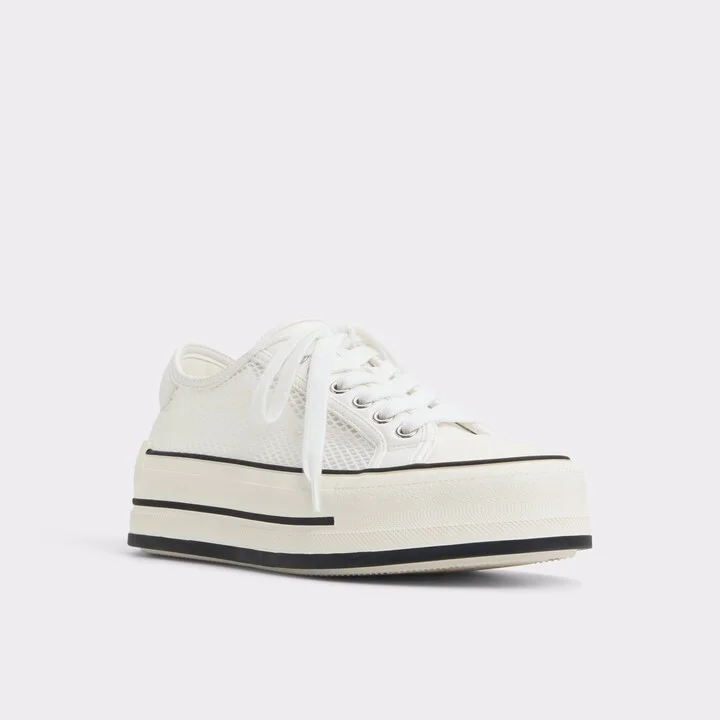 Low top sneaker - Image 4