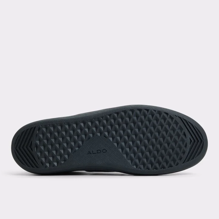 Low top sneaker - Image 8