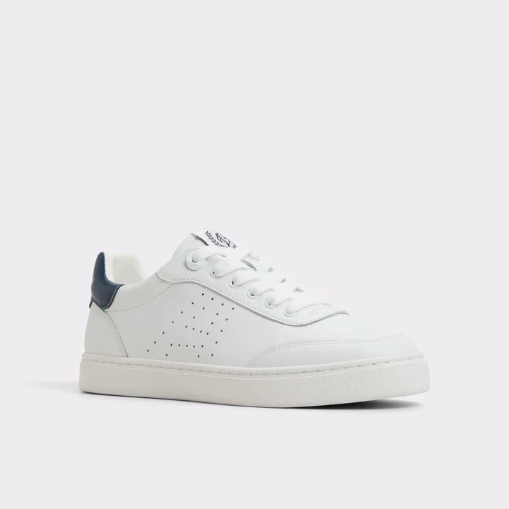Low top sneaker - Image 4