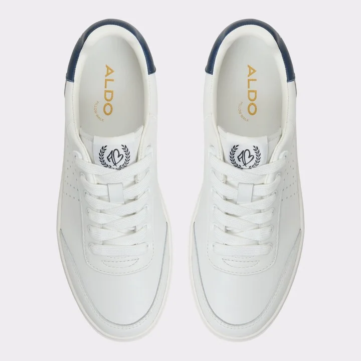 Low top sneaker - Image 6