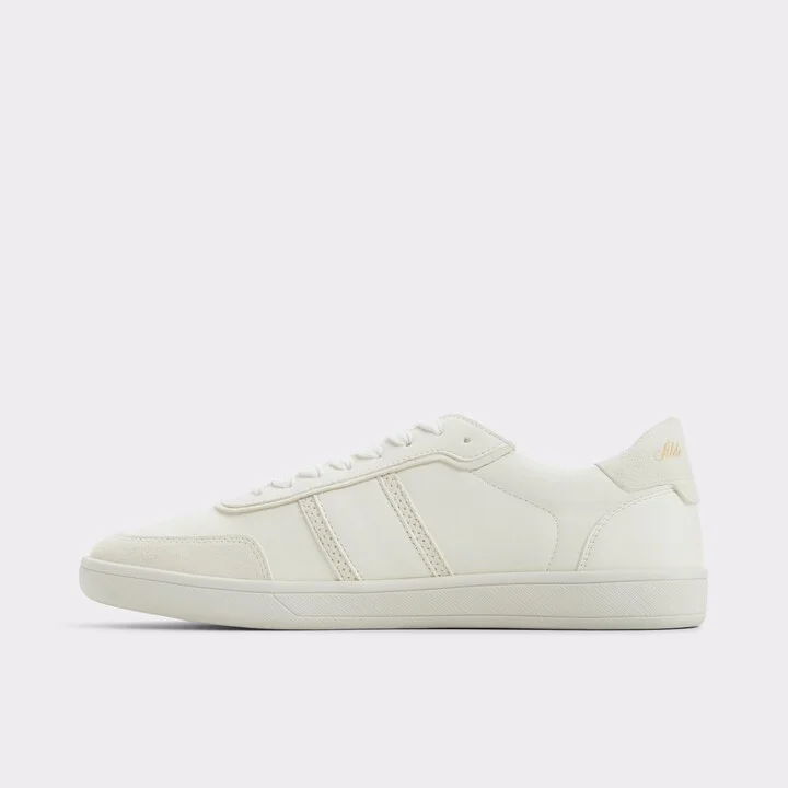 Low top sneaker - Image 4