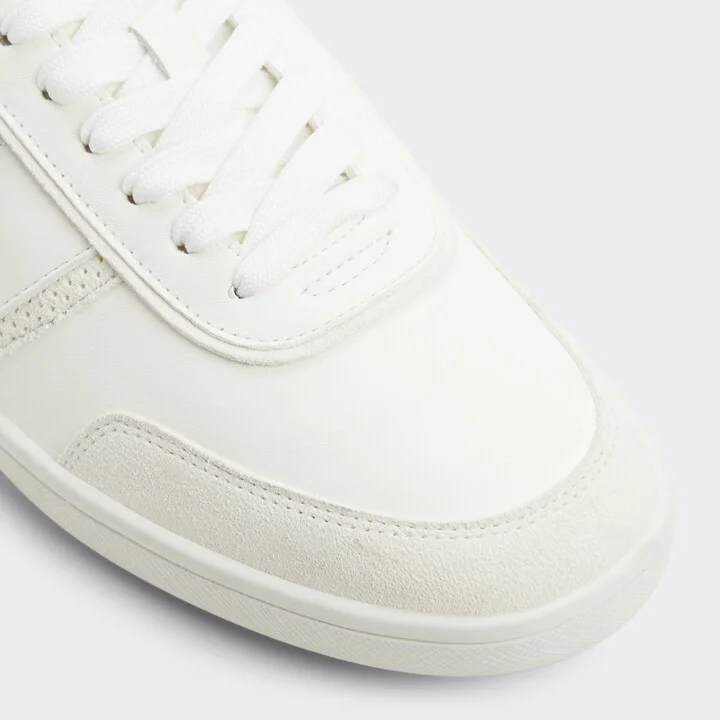 Low top sneaker - Image 6
