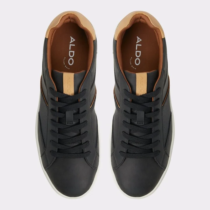 Low top sneaker - Image 6