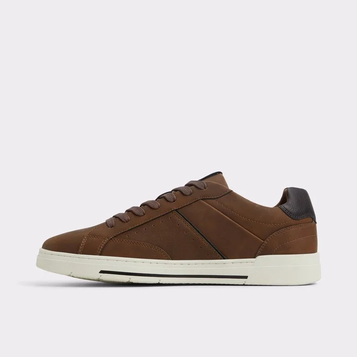 Low top sneaker - Image 3