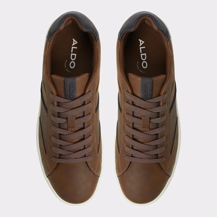 Low top sneaker - Image 6