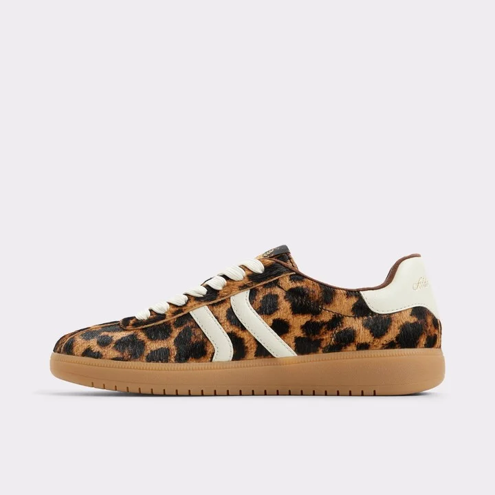 Low top sneaker - Image 3