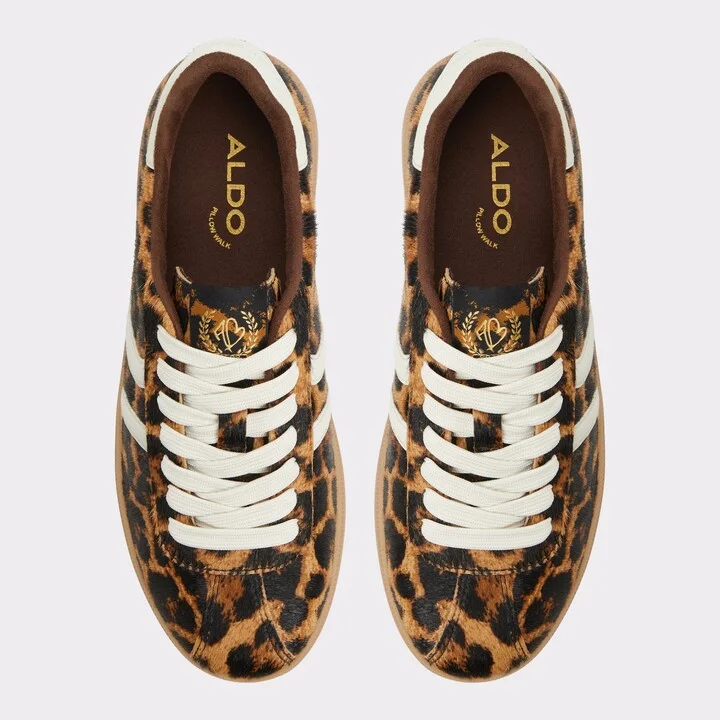 Low top sneaker - Image 6