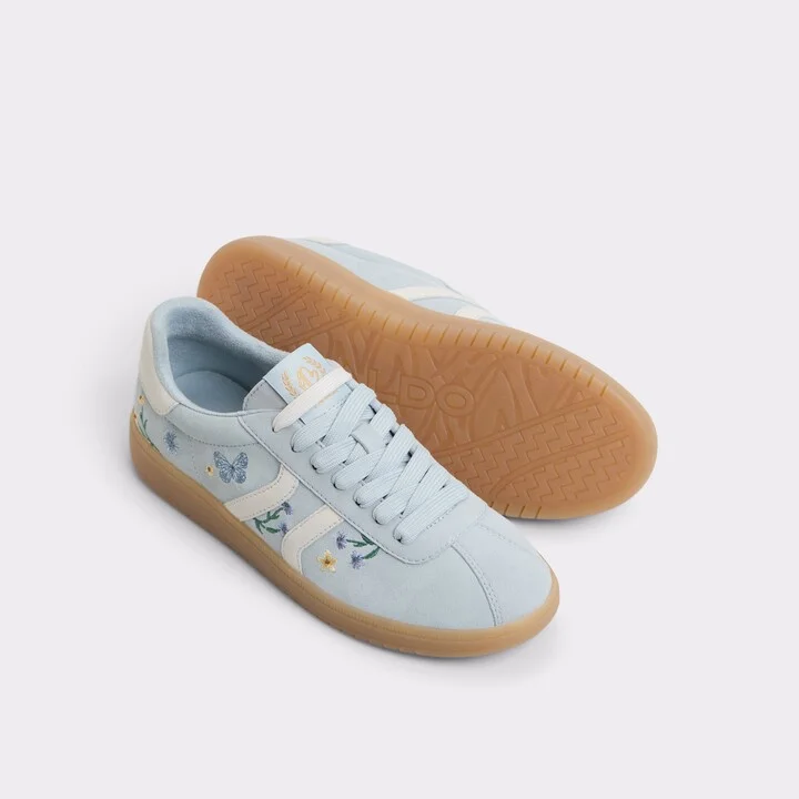 Low top sneaker - Image 2