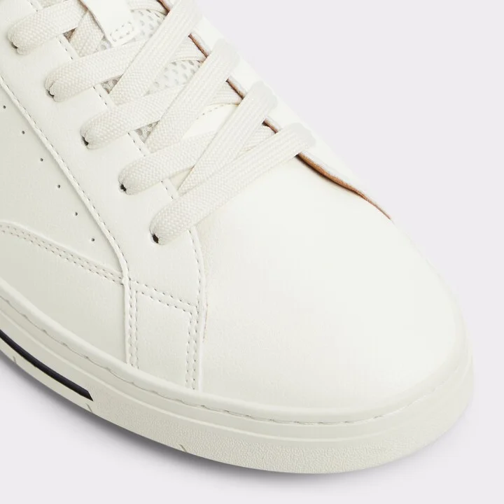 Low top sneaker - Image 5