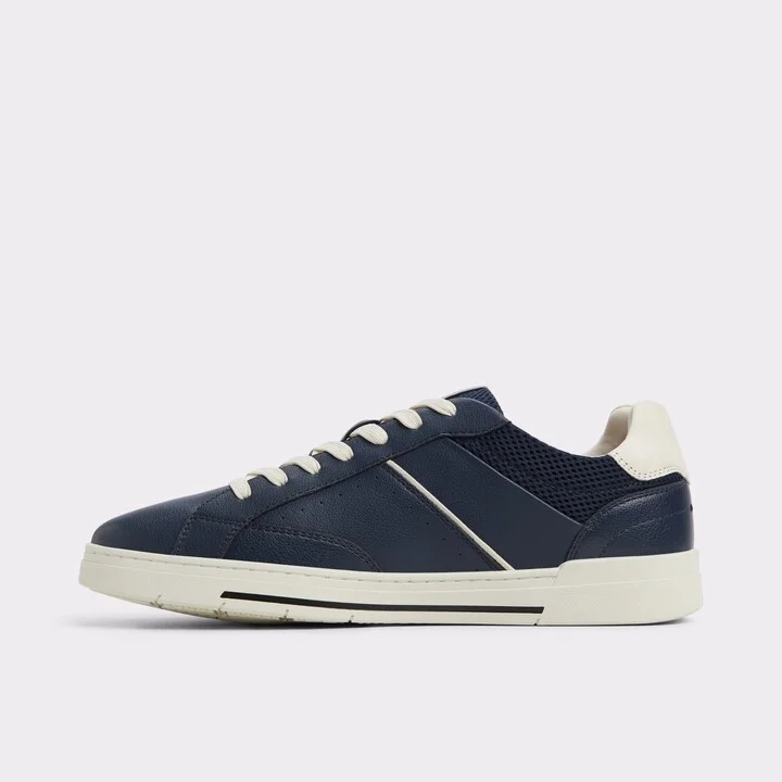 Low top sneaker - Image 3