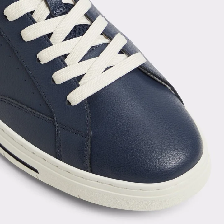 Low top sneaker - Image 5