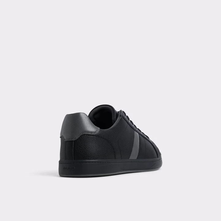 Low top sneaker - Image 2