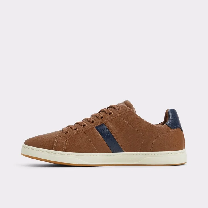 Low top sneaker - Image 3