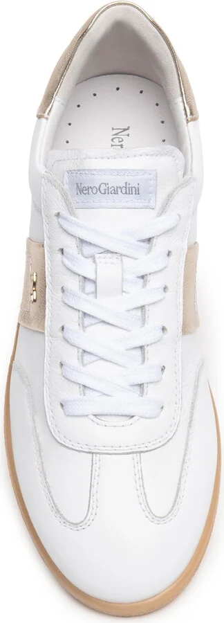 Low Top Sneaker - Image 4