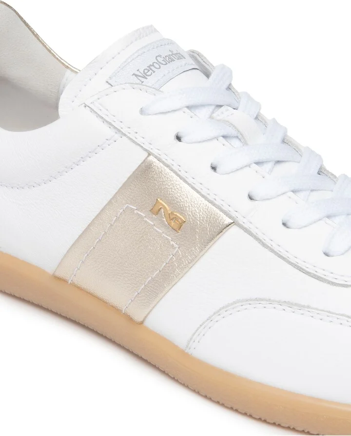 Low Top Sneaker - Image 5