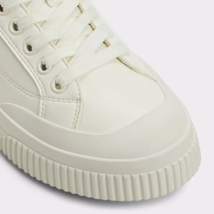 Low top sneaker - Image 5