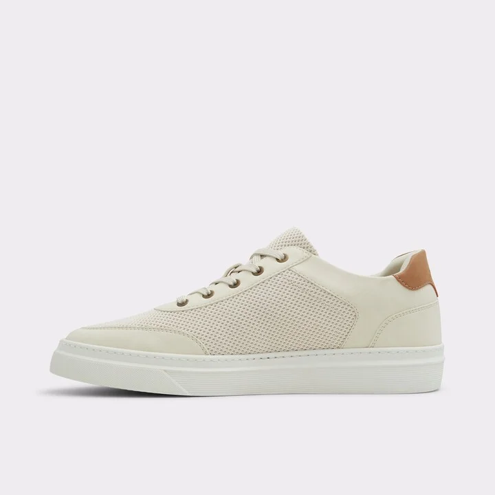 Low top sneaker - Image 3