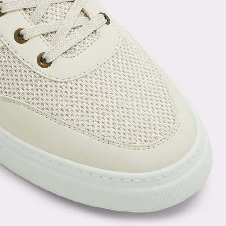 Low top sneaker - Image 5