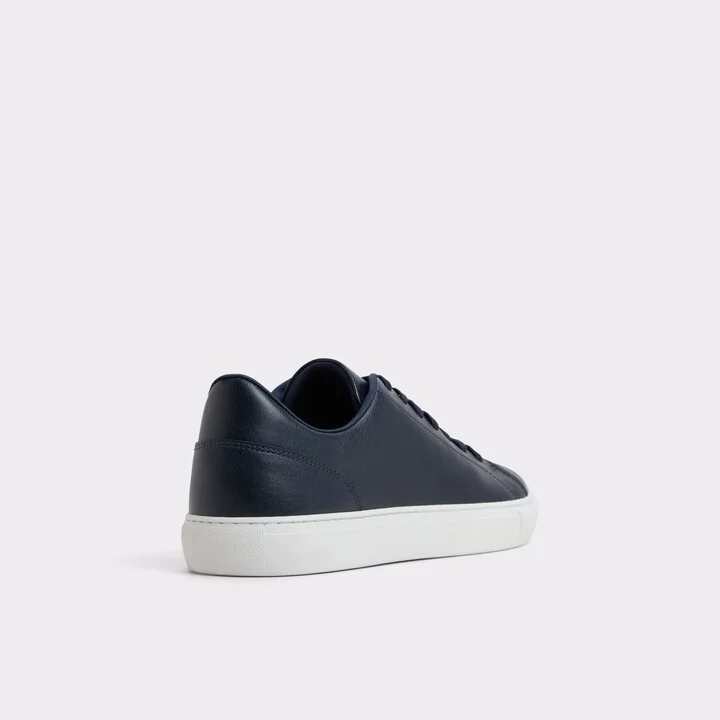 Low top sneaker - Image 2