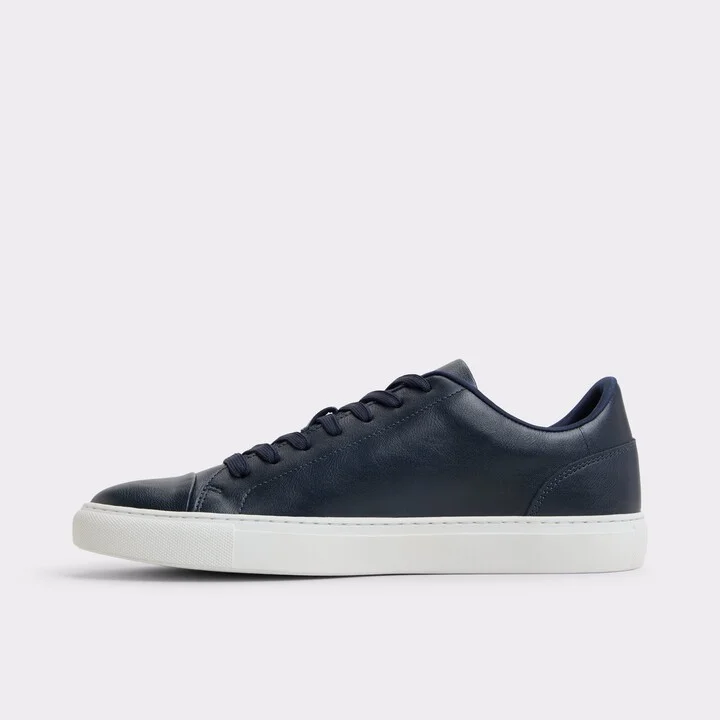 Low top sneaker - Image 3